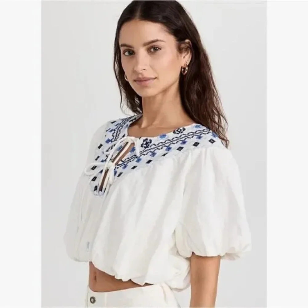 Free People Joni embroidered crop top size Medium‎ linen blend